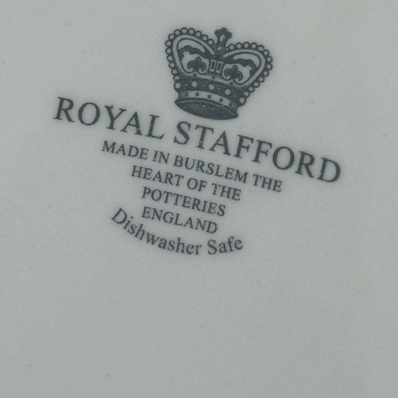 Royal Stafford Haunted Home Witch ONE (1) Dinner Plate - New Release 2024 - Picture 5 of 6